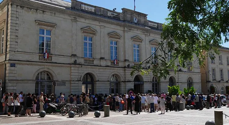 Image qui illustre: Visite de l'hôtel de ville de Sablé