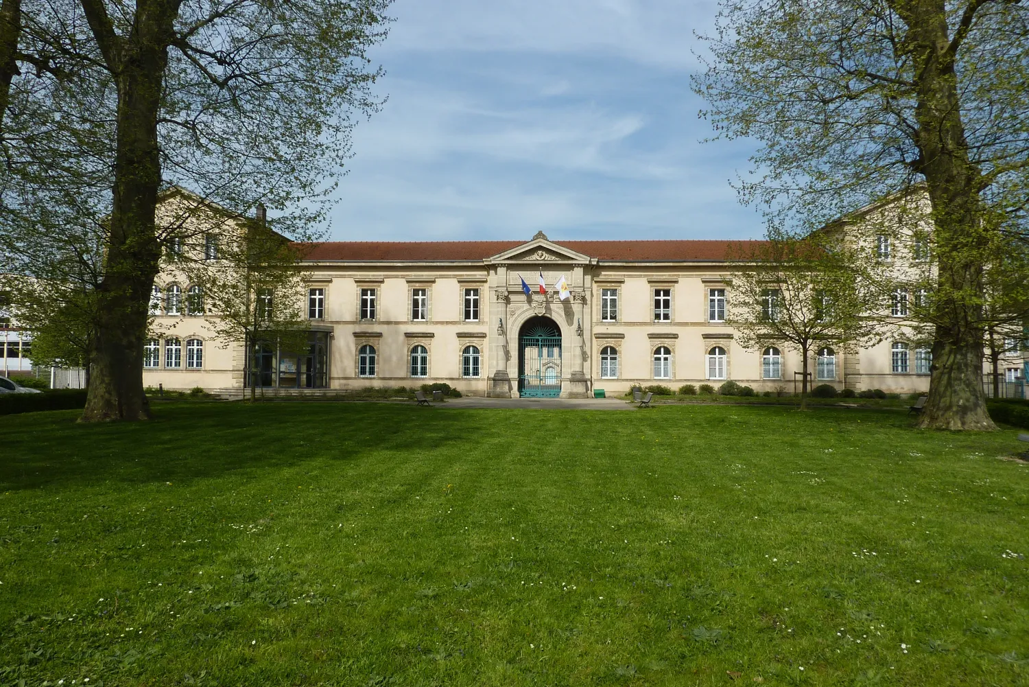 Image qui illustre: Le Lycée Raymond Poincaré à Bar-le-Duc - 0
