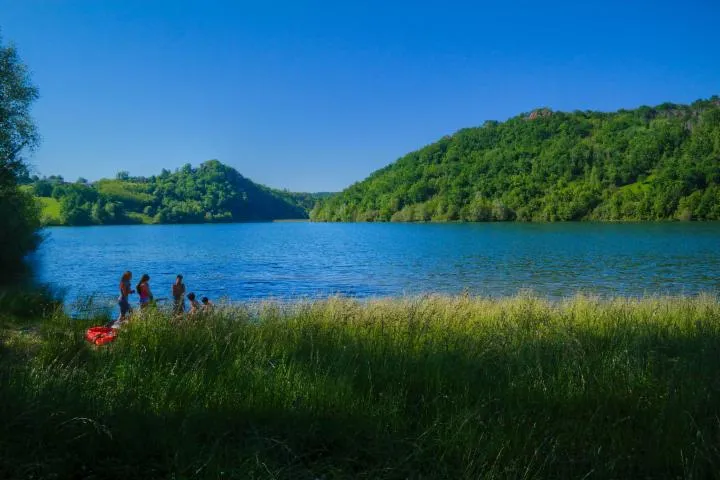Image qui illustre: Lac de Mondély