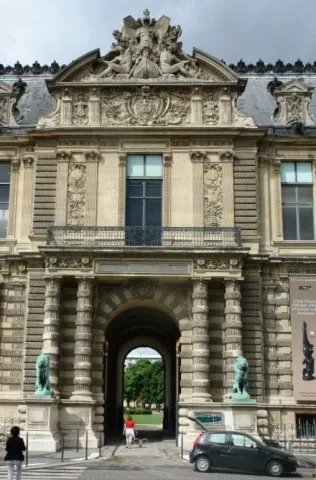 Image qui illustre: La porte des Lions à Paris - 0
