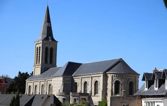 Image qui illustre: Visite guidée : Église Saint-Erkonwald et Notre-Dame-de-la-Consolation de Gournay