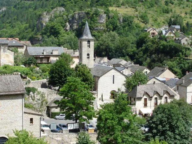 Image qui illustre: Eglise Romane Notre Dame Du Gourg