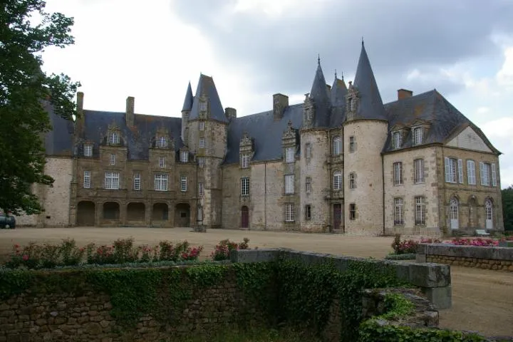 Image qui illustre: Chateau Du Rocher