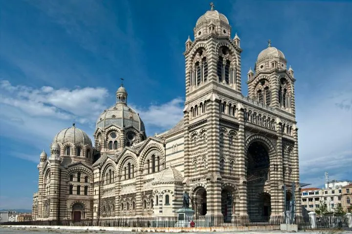 Image qui illustre: Visiter Marseille en 1 jour - Circuit patrimoine