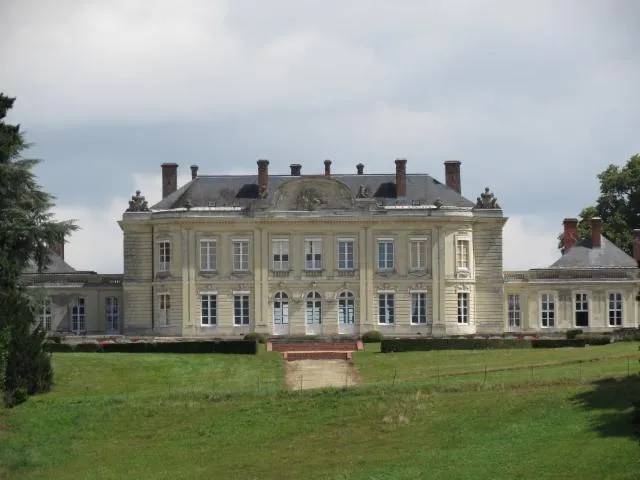 Image qui illustre: Château De Craon