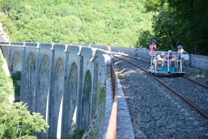 Image qui illustre: Vélorail Et Train Touristique Du Larzac