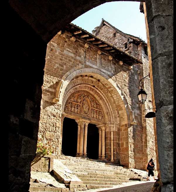 Image qui illustre: Journées Européennes Du Patrimoine : Eglise Saint-pierre à Carennac - 1