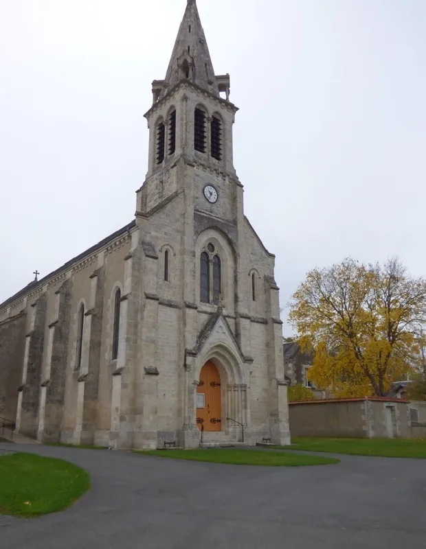 Image qui illustre: Eglise Saint-martin à Pruniers - 2