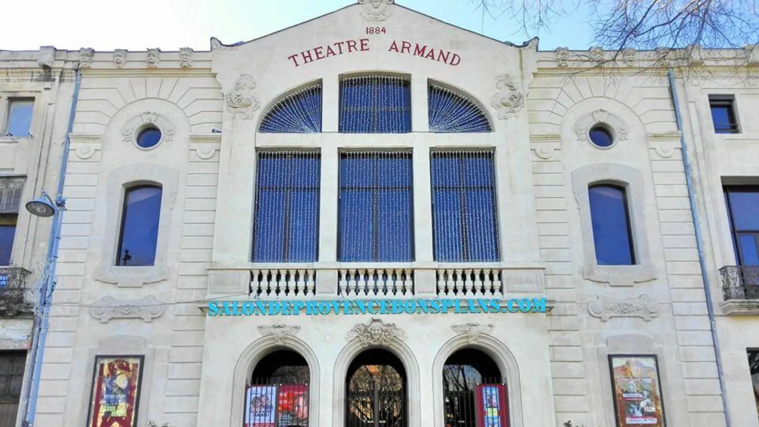 Image qui illustre: Théâtre Municipal Armand à Salon-de-Provence - 0
