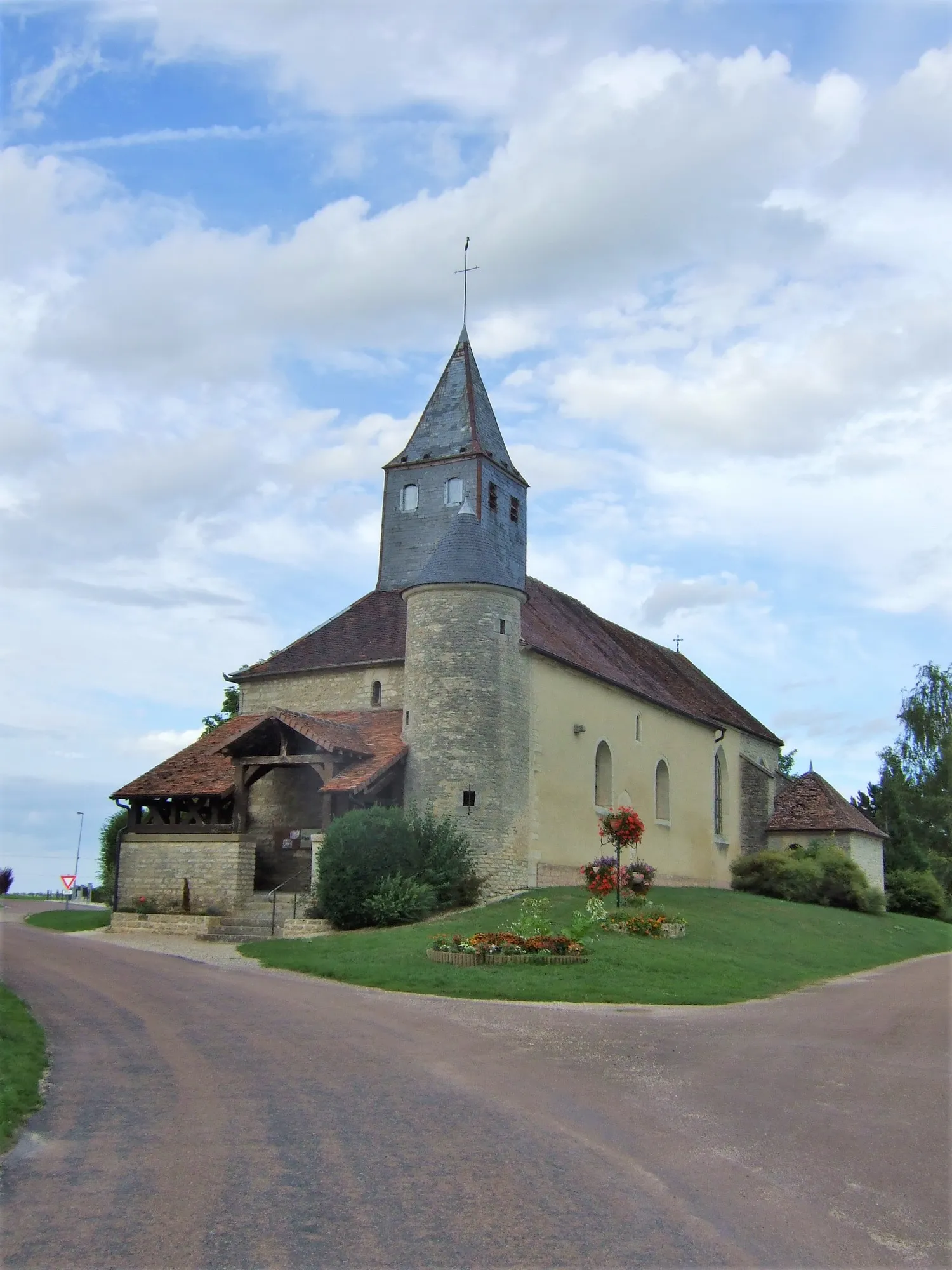 Image qui illustre: Eglise Notre-dame-de-la-nativité De La Rothière à La Rothière - 2