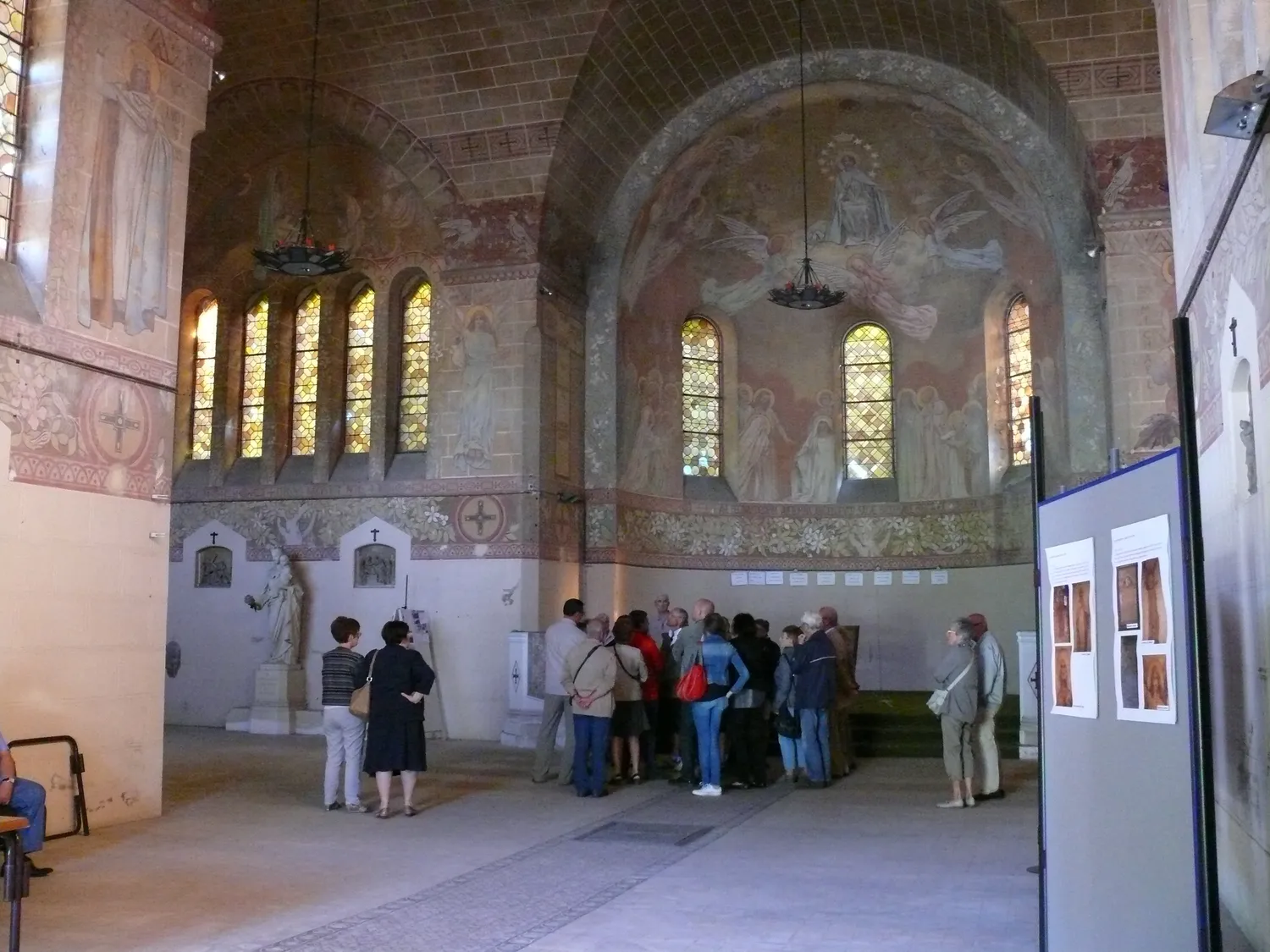 Image qui illustre: Visite guidée de la chapelle et de ses fresques à Bolbec - 0