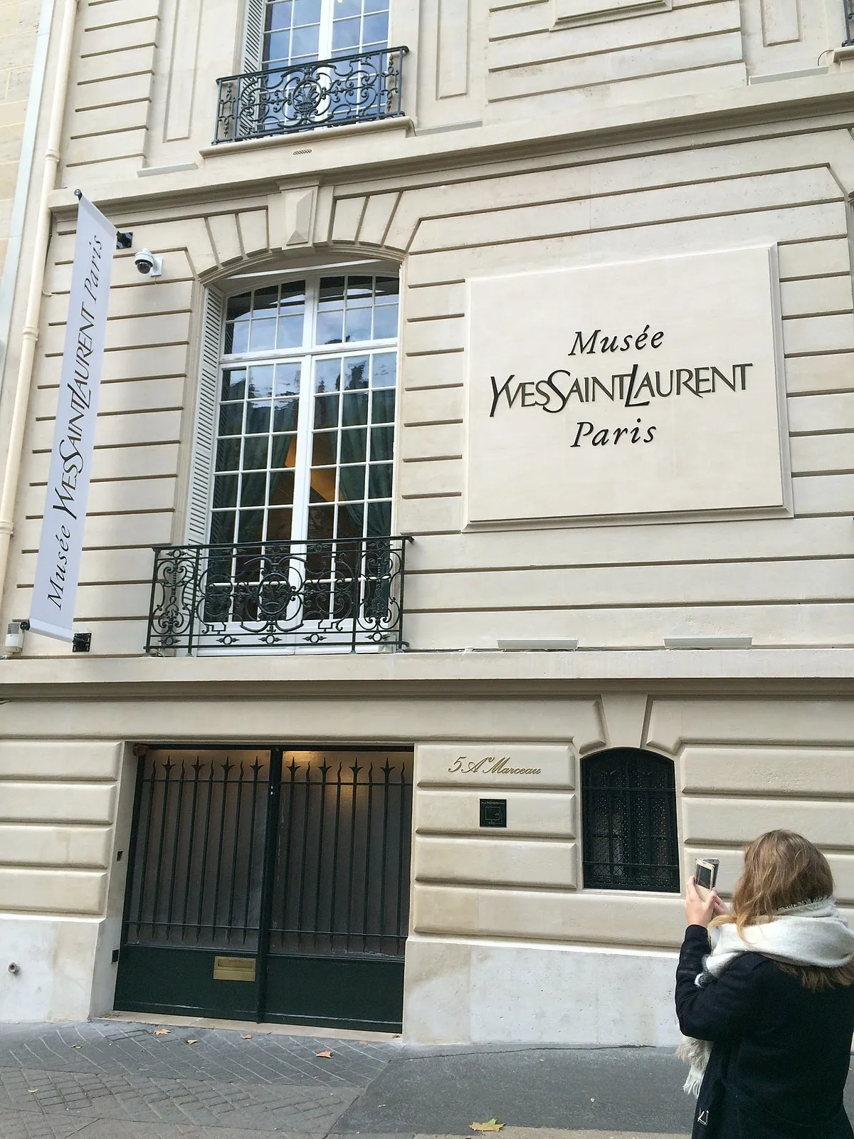 Image qui illustre: Musée Yves Saint Laurent Paris à Paris - 0