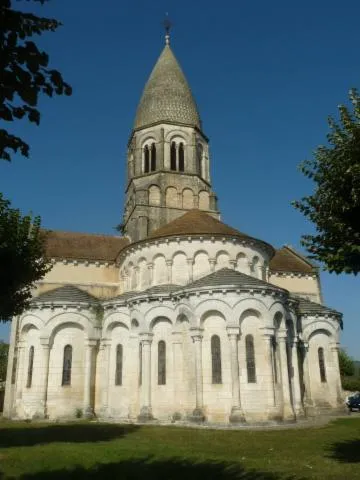 Image qui illustre: Église Saint-Maurice de Montbron
