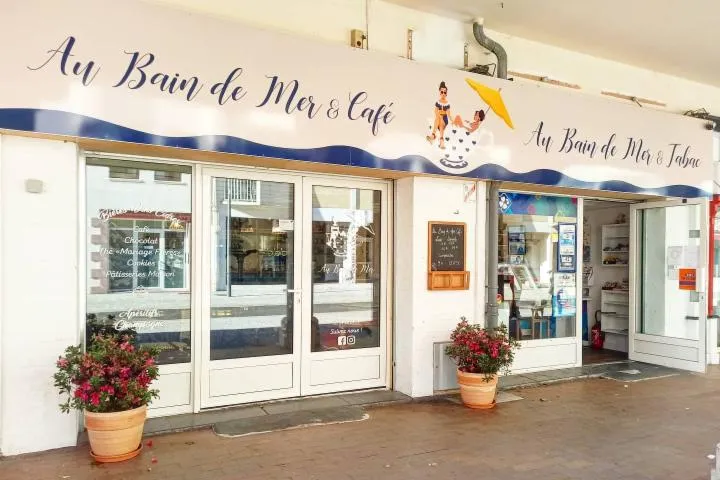 Image qui illustre: Au Bain De Mer & Café
