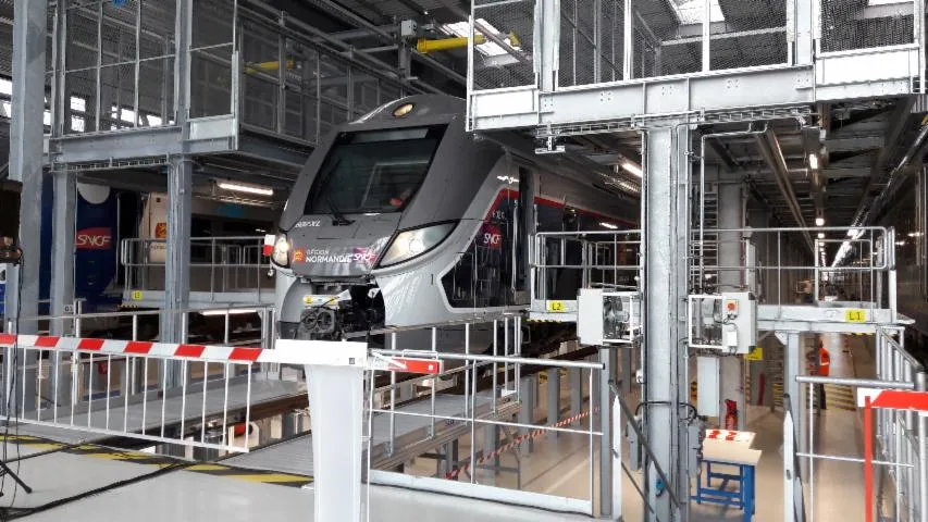Image qui illustre: Visite guidée du technicentre SNCF des lignes normandes