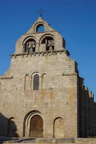 Image qui illustre: Eglise Saint-caprais