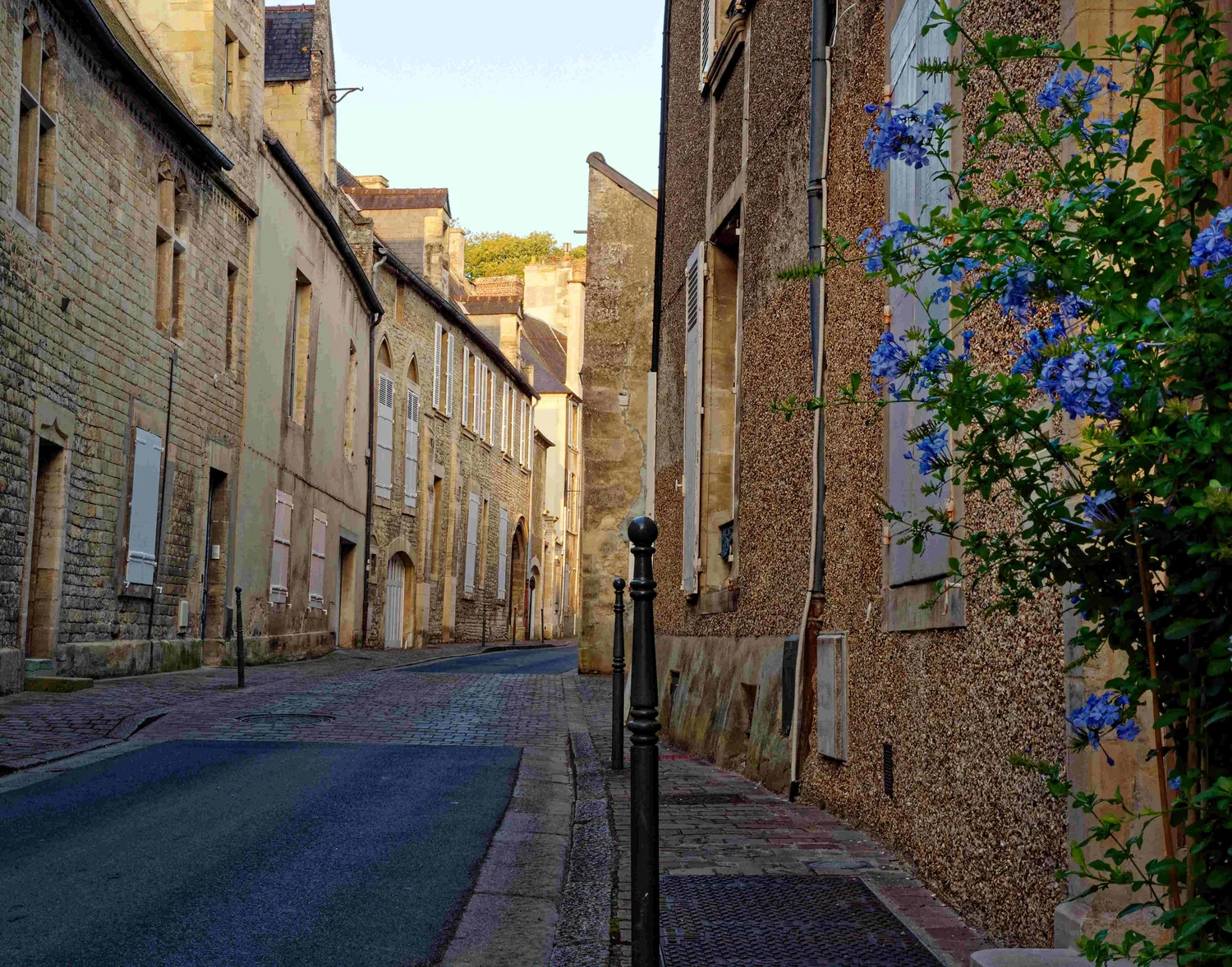 Image qui illustre: Visites Guidées Du Vieux Bayeux à Bayeux - 2