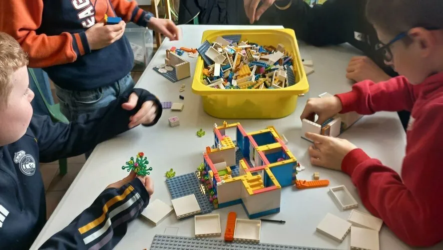 Image qui illustre: Atelier  jeux de briques à Rousson - 0