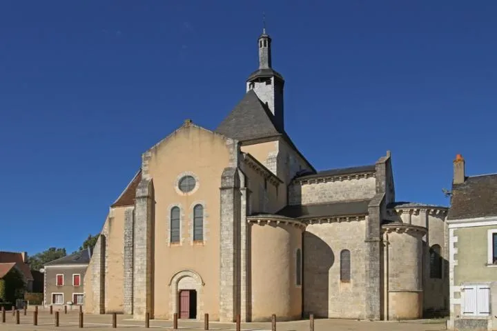 Image qui illustre: Eglise Abbatiale Saint-pierre De Méobecq