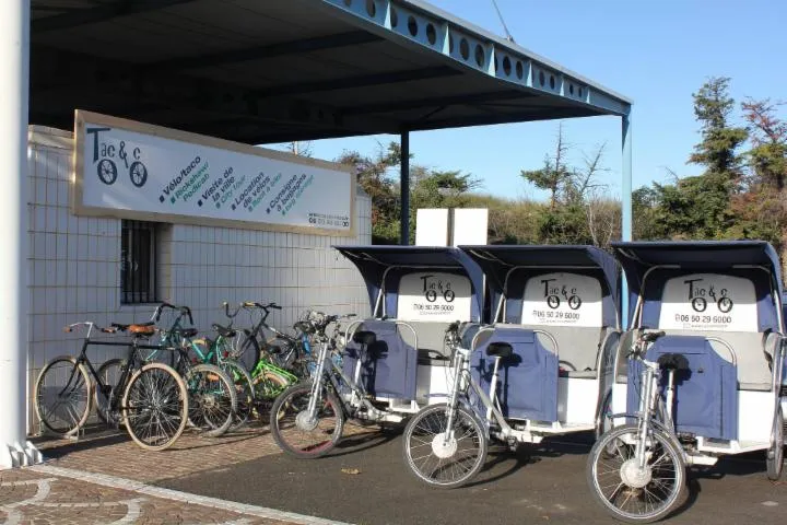 Image qui illustre: Taco And Co - Location Et Réparation  De Vélos