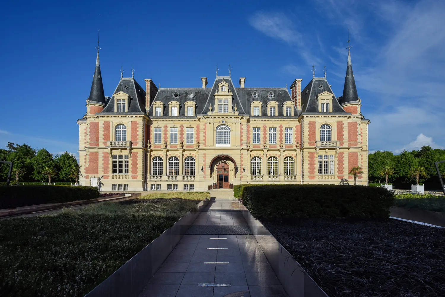 Image qui illustre: Visite libre du Domaine Rothschild - Les Fontaines à Boran-sur-Oise - 0