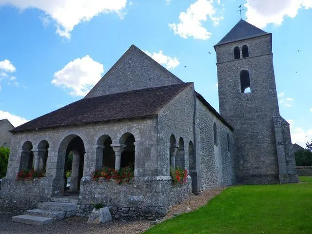 Image qui illustre: Eglise Saint-jean-baptiste
