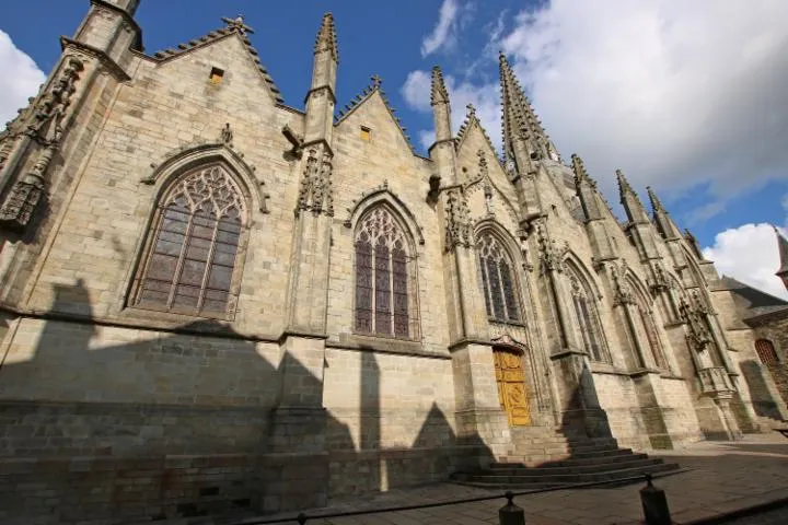 Image qui illustre: Visite commentée de l'église Notre-Dame de Vitré