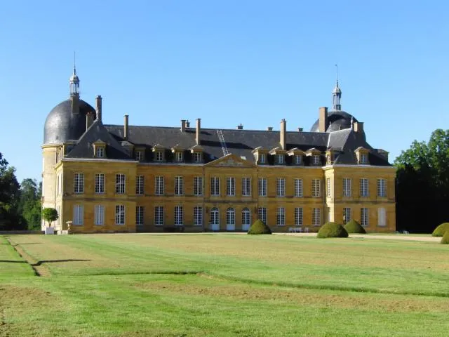 Image qui illustre: Château De Digoine