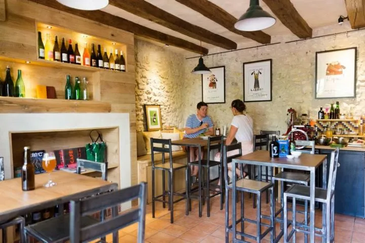 Image qui illustre: Le bar à vins de Lise & Bertrand