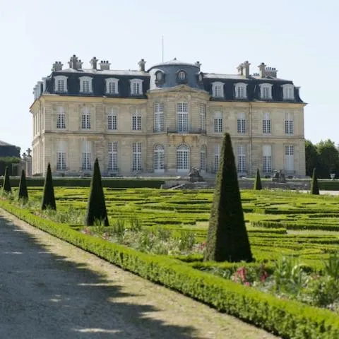 Image qui illustre: Visite du château et parc de Champs-sur-Marne