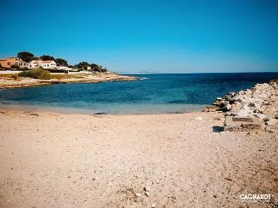 Image qui illustre: La plage des Beaumettes