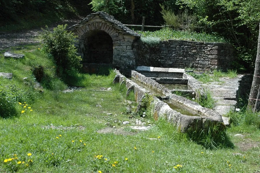 Image qui illustre: Cyclotourisme : Circuit Des Fontaines Voûtées à Sévérac d'Aveyron - 0
