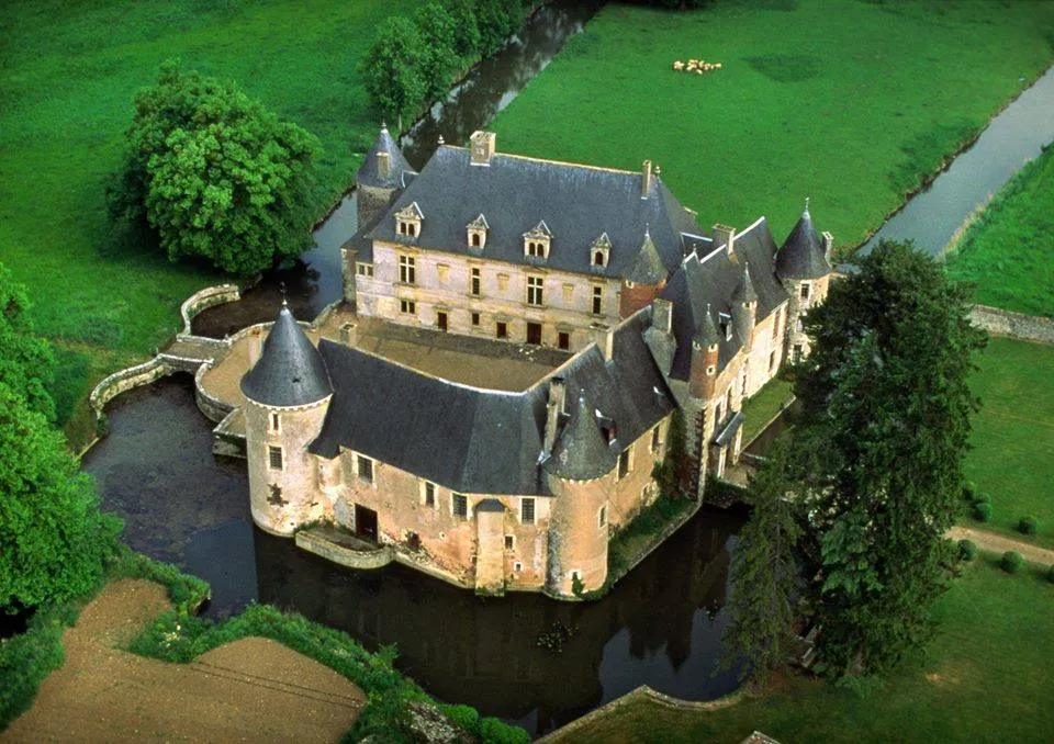 Image qui illustre: Château De Boucard à Le Noyer - 0