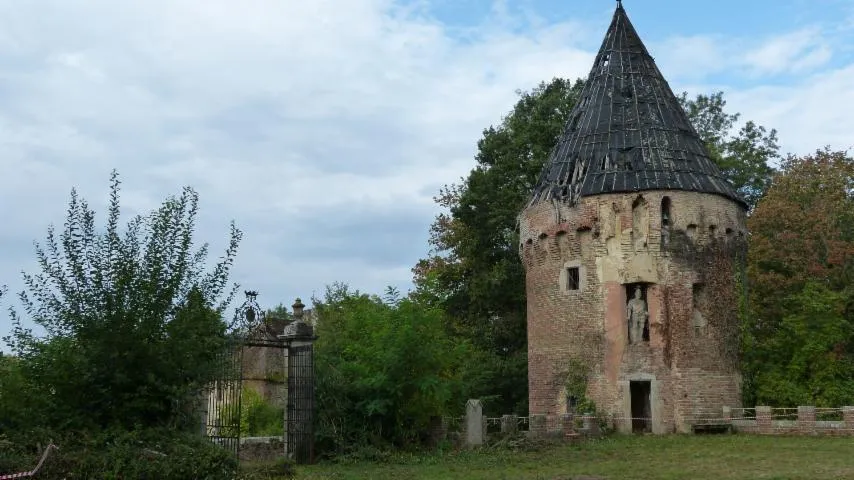 Image qui illustre: Château De Montcony