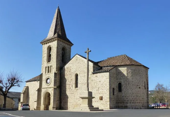 Image qui illustre: Église Saint Jean-baptiste