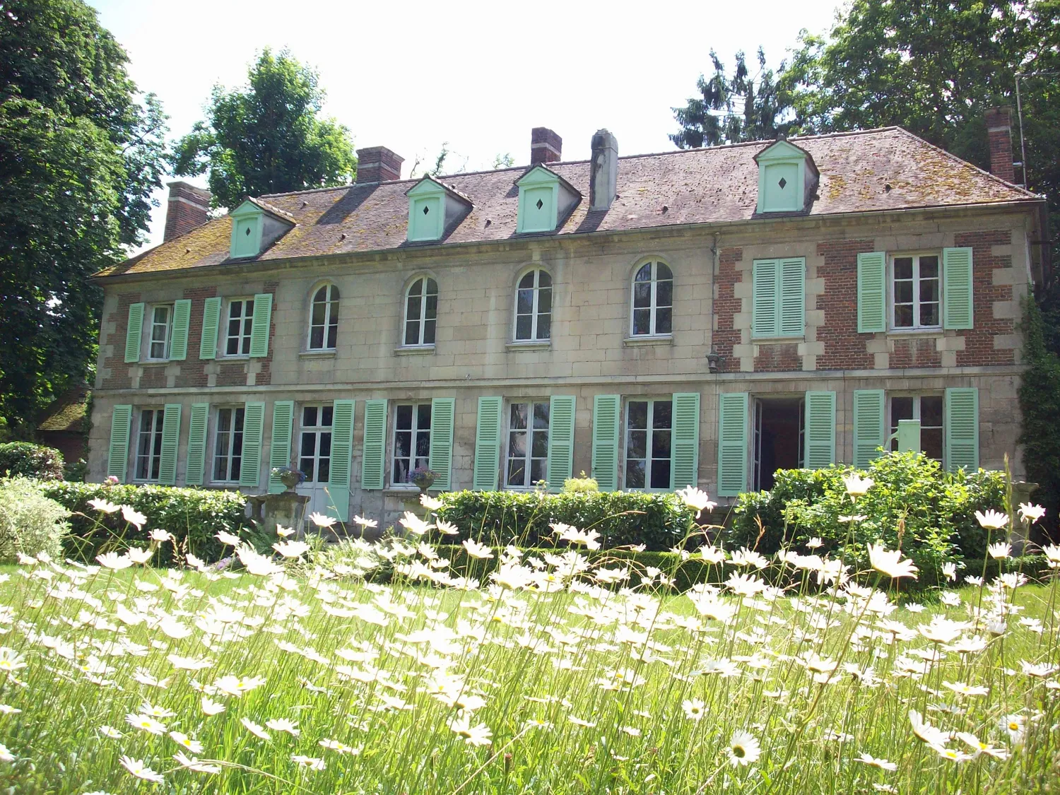 Image qui illustre: Jardin Du Château De Sacy à Sacy-le-Petit - 0