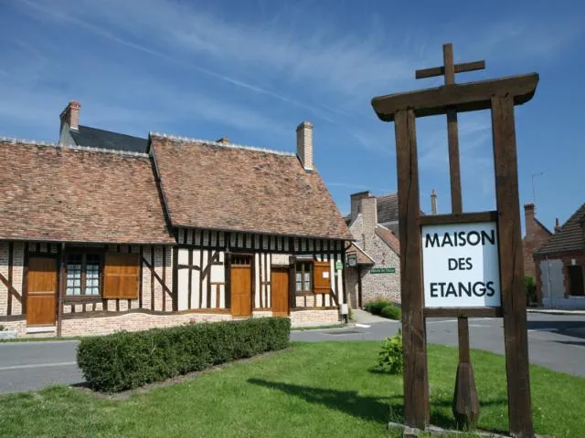 Image qui illustre: Maison Des Etangs