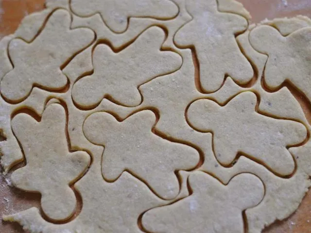 Image qui illustre: A La Table De Noël : Nos Ancêtres Dans Le Feu De L'action