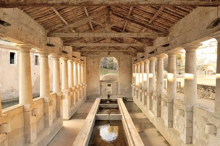 Image qui illustre: Lavoir antique de Tourne