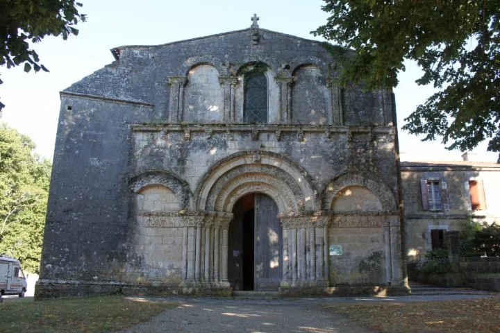 Image qui illustre: Eglise Saint-Martial - Le Douhet