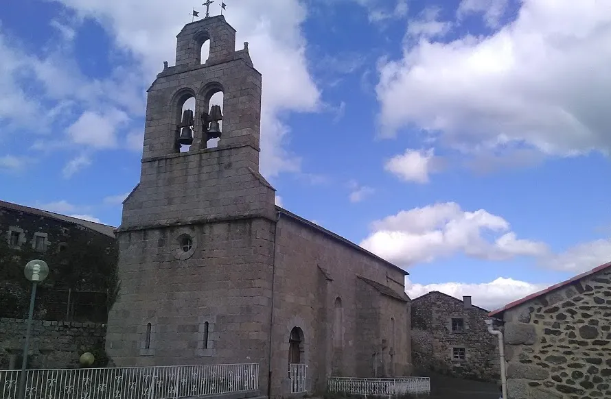 Image qui illustre: Eglise Saint-frézal - Chaulhac à Chaulhac - 0