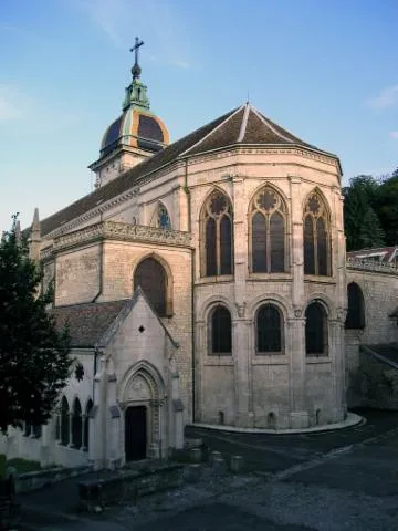 Image qui illustre: La Cathédrale Saint-jean