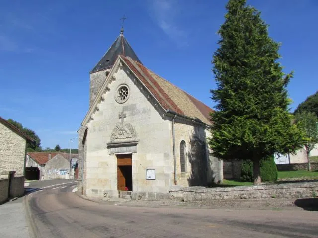 Image qui illustre: Eglise Saint-remy De Lanques-sur-rognon