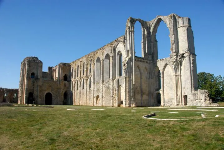 Image qui illustre: Abbaye Saint Pierre De Maillezais