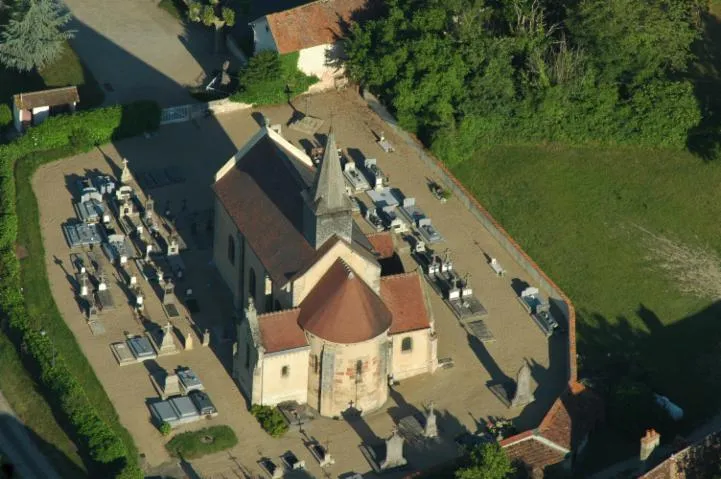 Image qui illustre: Église Saint-genès