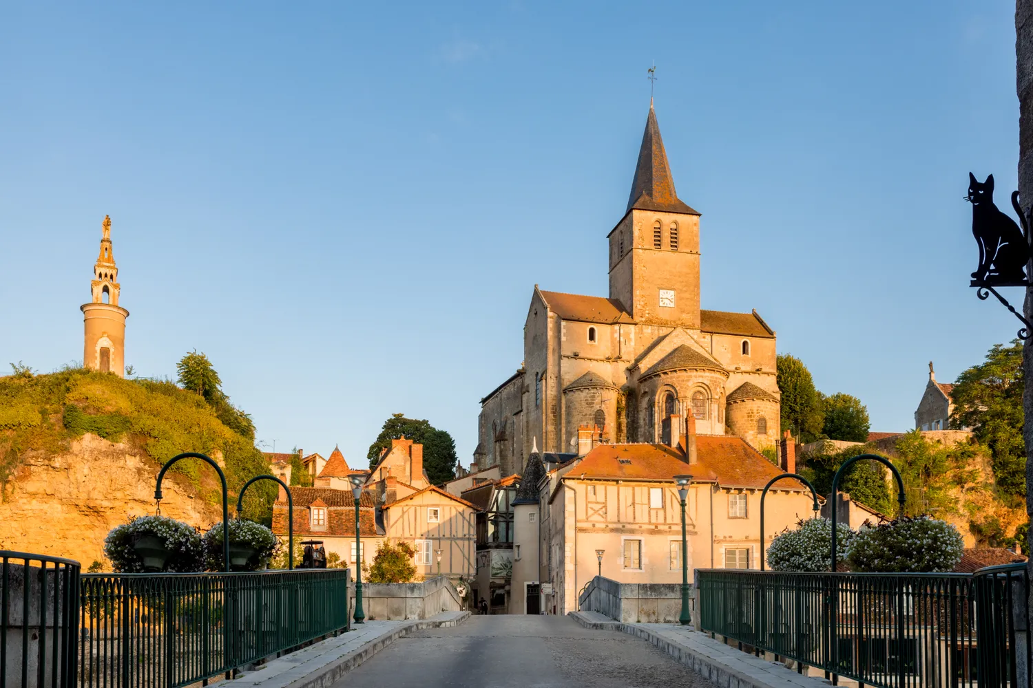 Image qui illustre: L’Eglise Notre-Dame   à Montmorillon - 0
