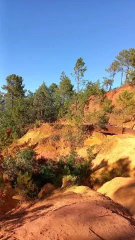 Image qui illustre: sentier des ocres