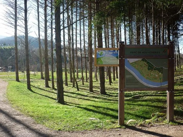 Image qui illustre: Parc De Bouycheres