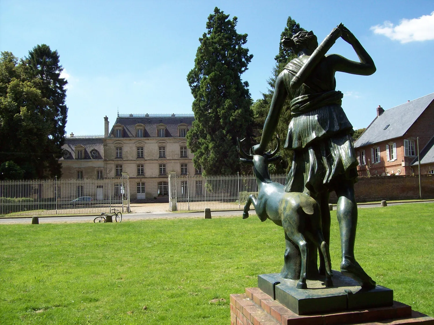 Image qui illustre: Château de la Borde à Sains-Morainvillers - 0