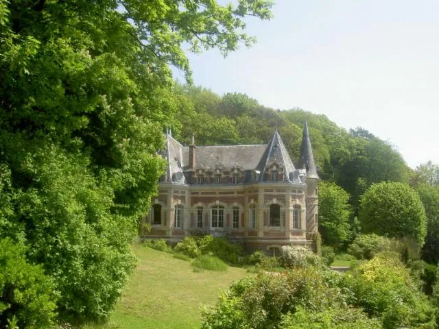 Image qui illustre: Château des Aygues